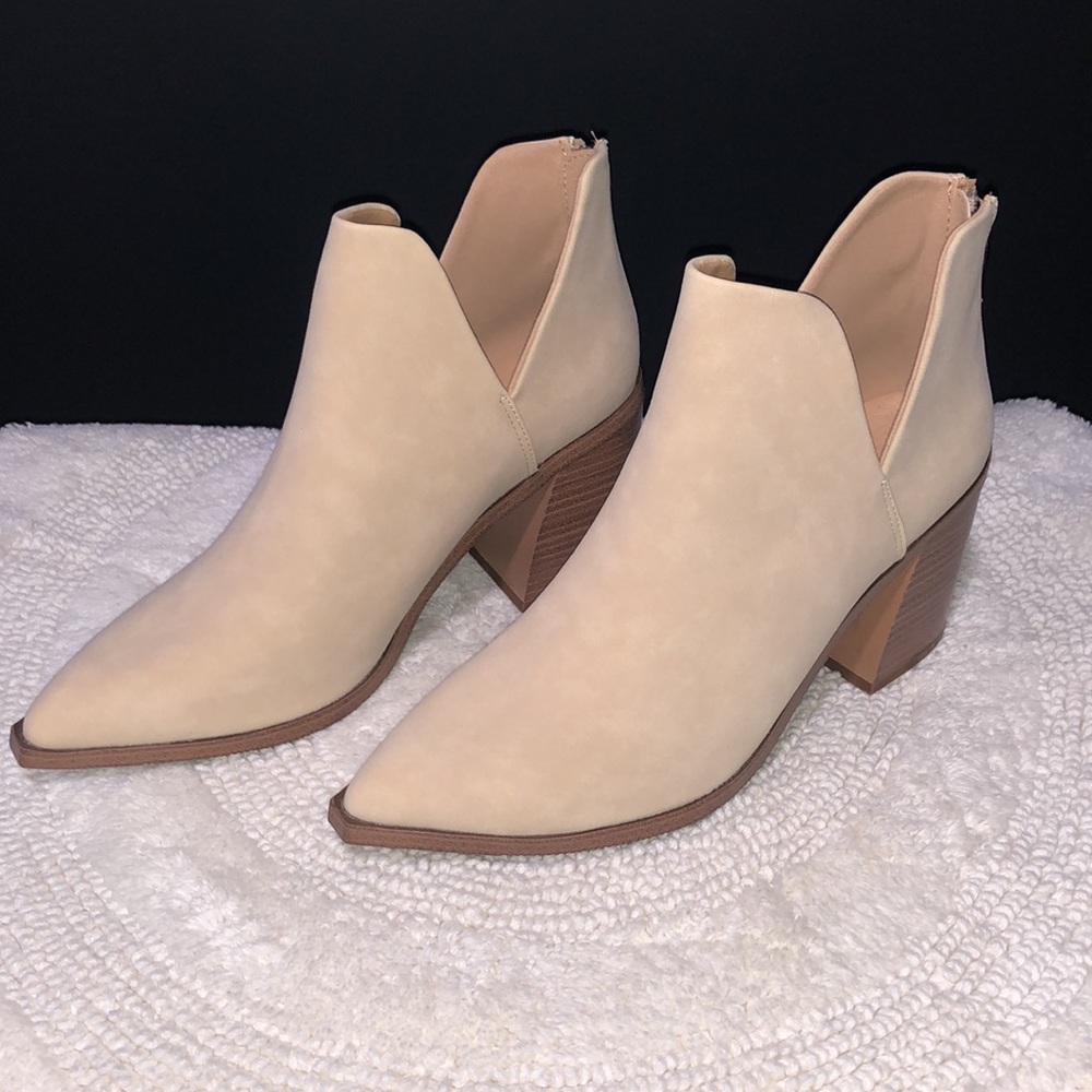 FISACE Women’s  Pointed toe Stacked Mid Heel Ankle Boots V Cut Back Zipper NWOT